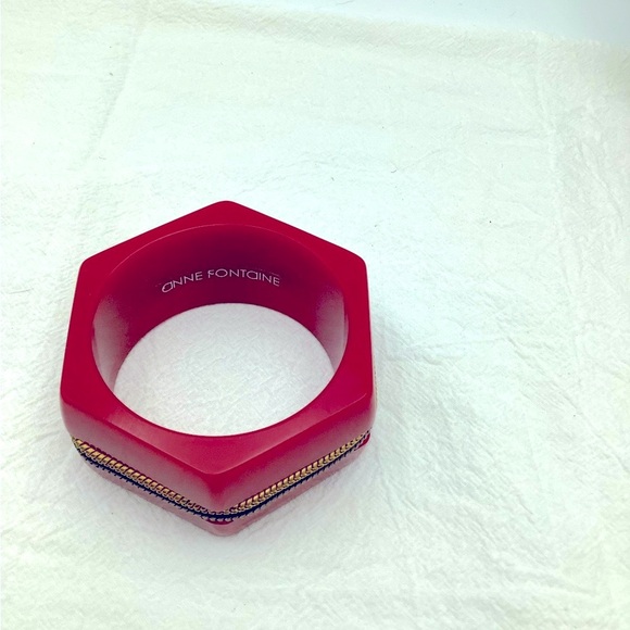 Anne Fontaine of Paris Red Lucite Bangle bracelet - Picture 5 of 5